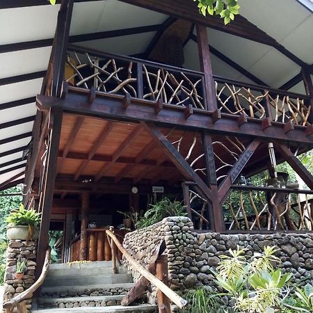 Haere Mai I Te Fare Hotel Teavaro Exterior foto